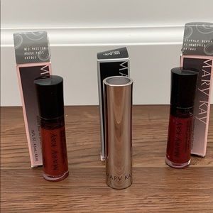 Mary Kay lip bundle NEW